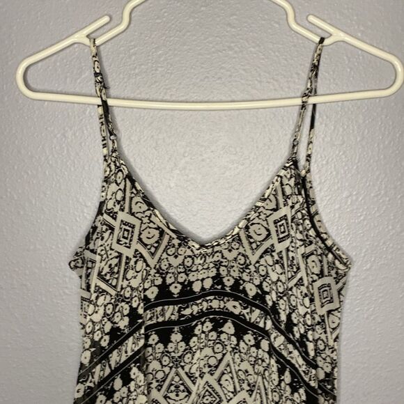 A.N.A Black and White Spaghetti Strap Geometric Pattern Vneck Maxi Size S - Picture 10 of 11
